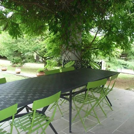 Champniers, 6 Pieces, 15 Personnes - Fr-1-653-54 * Champniers (Charente)